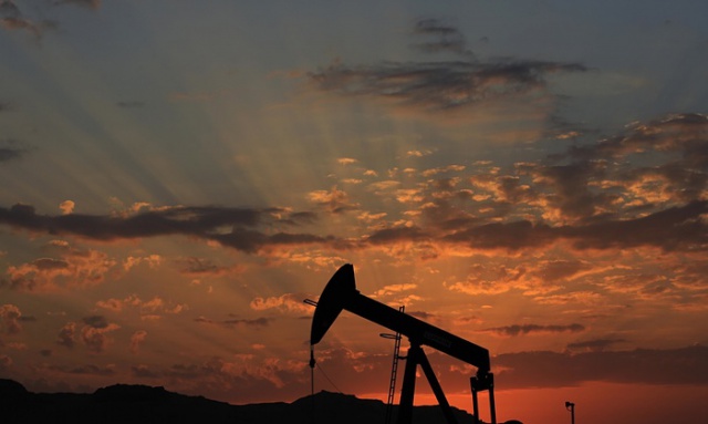 Нефть подорожала на комментариях России и ОПЕК