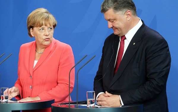 Германия принуждает Порошенко отдать России 3 миллиарда долга