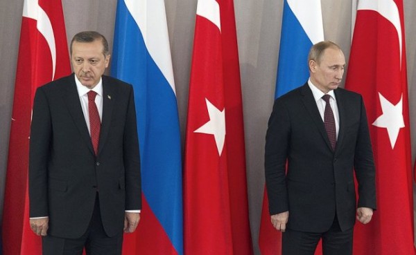 ии Тайип Эрдоган (справа) и президент России Владимир Путин на пресс-конференции в Анкаре