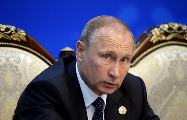 Владимир Путин проведет Совбез, вручит госнаграды и примет команду "Камаз-Мастер" 