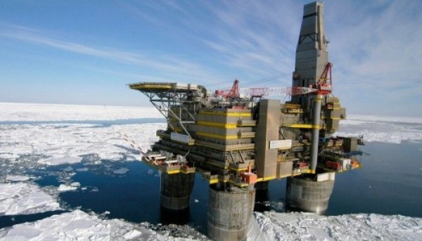 Добыча нефти в России за 2016 год обновила рекорд‍ 