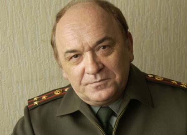Баранец: Порошенко готовит танки, чтобы отгрызть кусок Донбасса