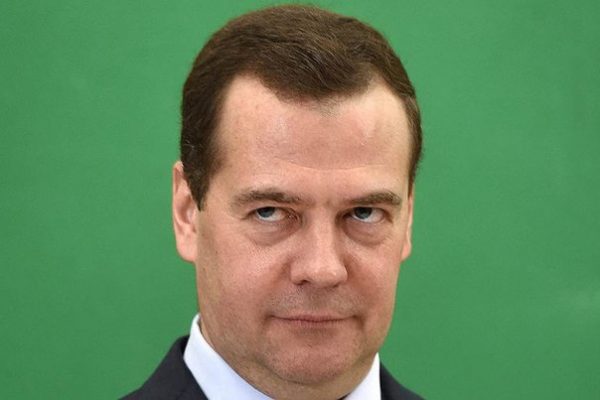 "Онжеребенок" Навального написал Медведеву письмо с просьбой уйти в отставку