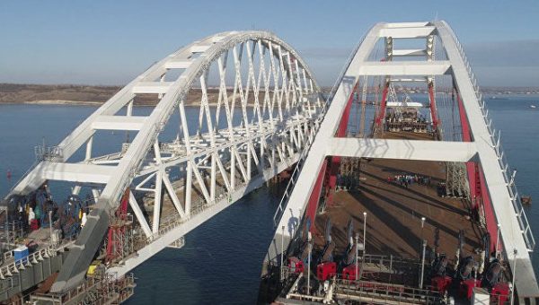 Мост в Крым хотят связать прямой железной дорогой с Симферополем