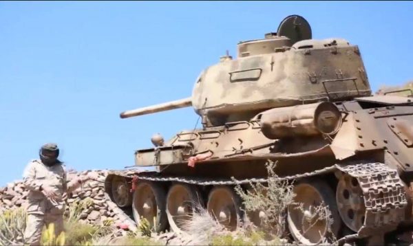 В бой идут Т-34 и БТР-60: как на Ближнем Востоке воюют советским оружием