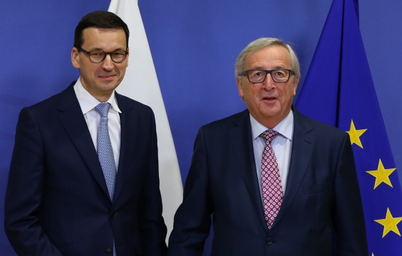 Удастся ли ЕС сломить непокорную Польшу? 