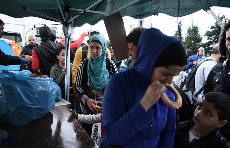 Госсовет Греции отклонил указ президента о предоставлении убежища тысячам беженцев
