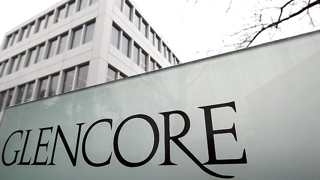 Акции швейцарского сырьевого трейдера Glencore рухнули на 27%