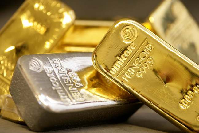 Цены на золото и серебро готовы к стремительному росту
