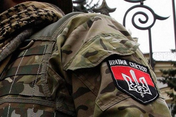 К границам ЛНР стянуты иностранные наёмники из "Правого сектора"