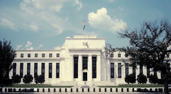 Как ФРС США удается не отвечать за глобальные кризисы?