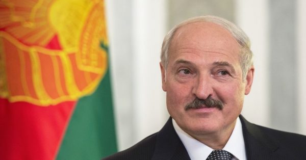 Лукашенко и кофта бабы Зины