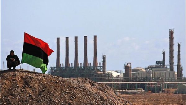 Ливийский форс-мажор ускоряет рост цен на нефть