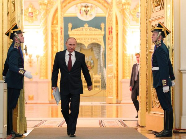 Путин щекочет нервы элите перед назначением преемника