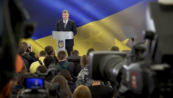 О чем Порошенко красноречиво умолчал и что подтасовал на пресс-конференции