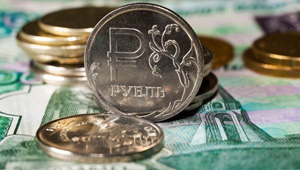 Рубль не "смотрит" на нефть: у банков закончилась валюта для поддержки рубля