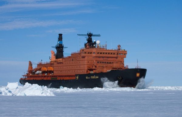 Россия переигрывает США в борьбе за Арктику