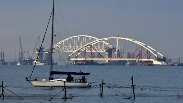 Российский, Таврический и Мост Свободы: какие имена предлагают мосту