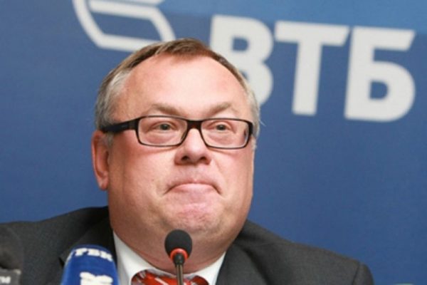 Государство бросает 900 миллиардов рублей на поддержку банка ВТБ